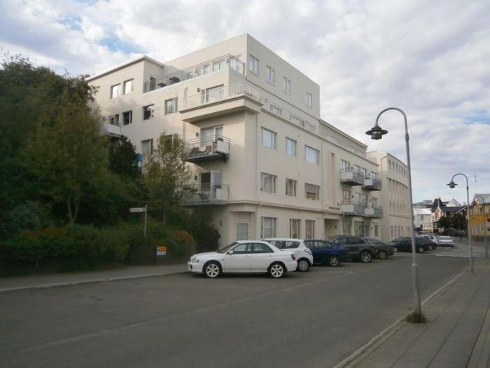 Central Akureyri Apartment Dream4You Екстериор снимка